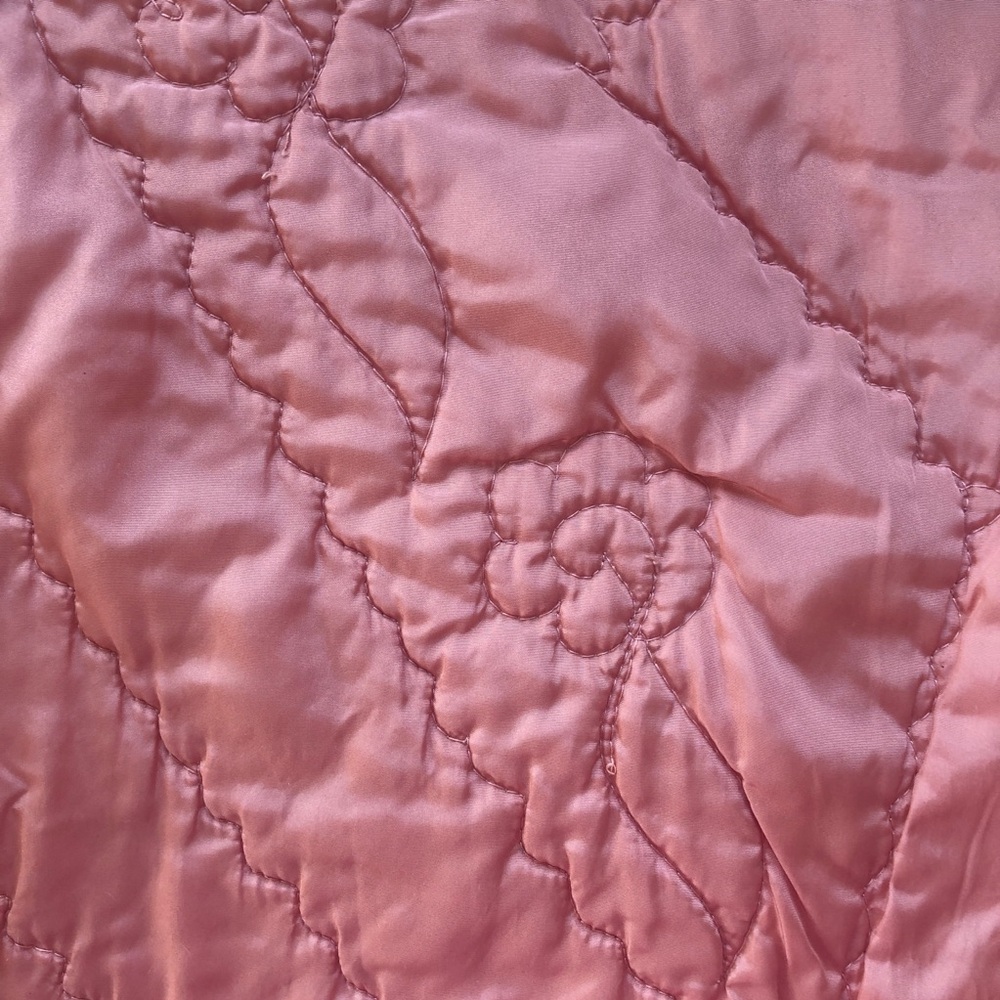 Vintage Peach Satin Coverlet Bedspread 68 x 78 - Picture 2 of 12